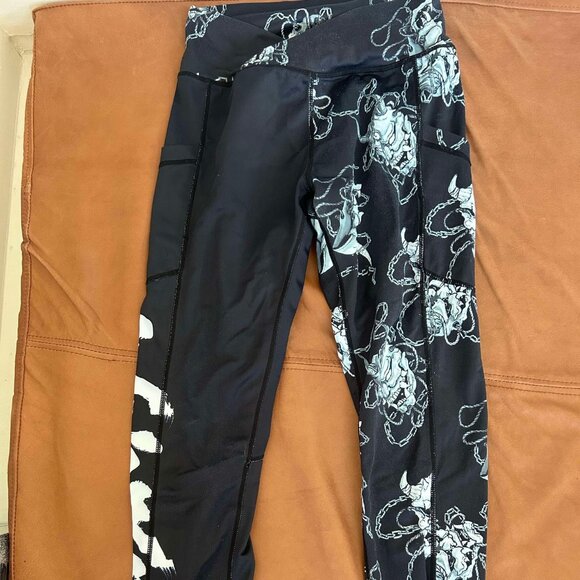Iron Yokai Long Workout Leggings with Pockets! - Picture 2 of 4